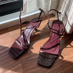 STAUD • Burgundy Kitten Heel • 38.5